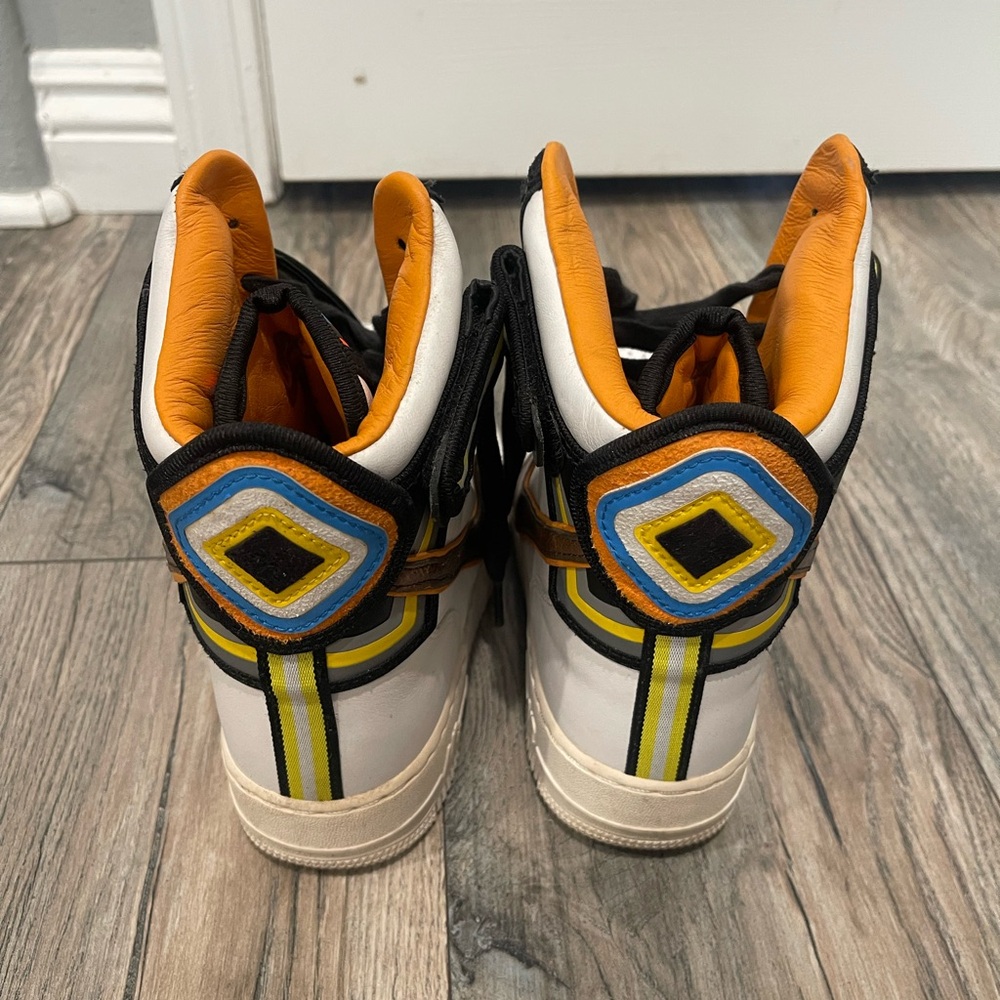 Nike x Riccardo Tisci Givenchy Air Force 1 Hi Sp 'White Baroque Brown' - Picture 4 of 7